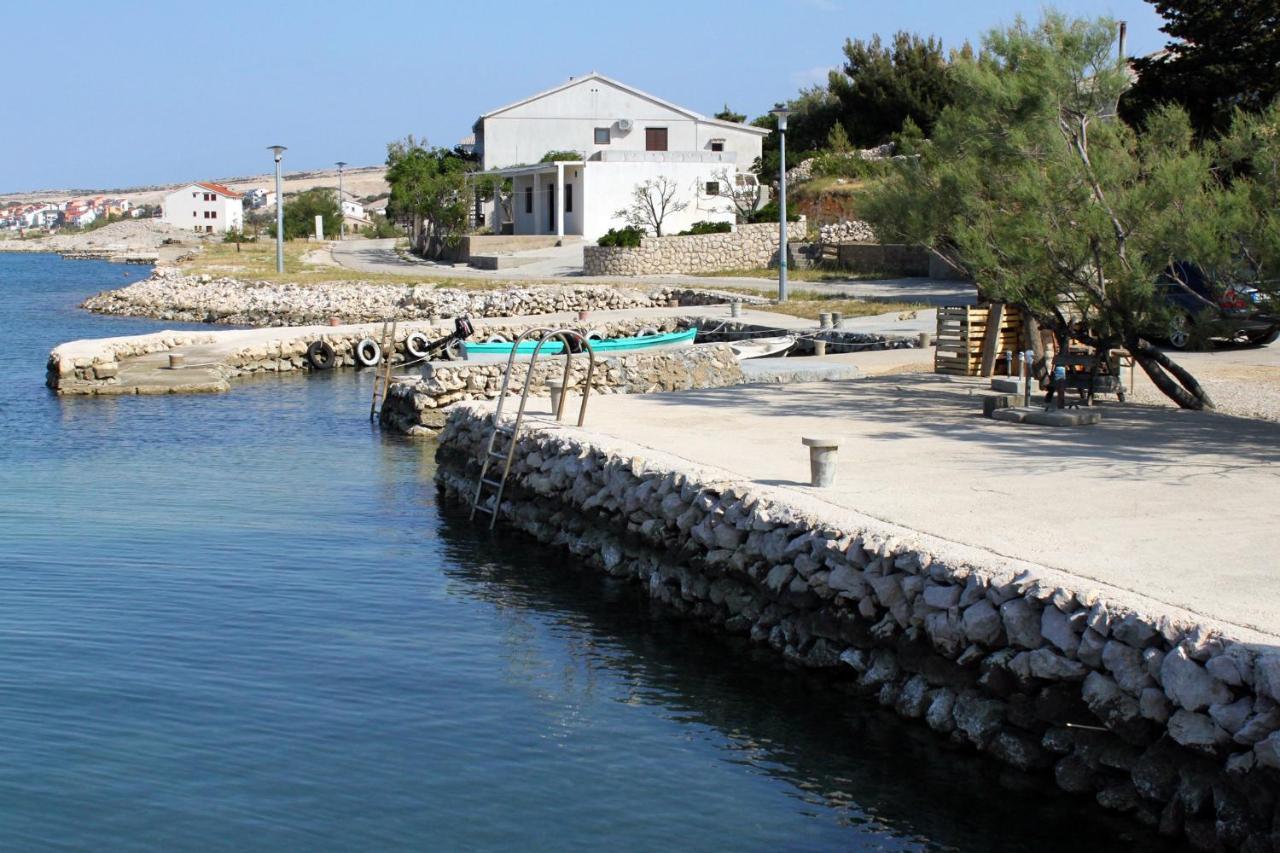 Apartments By The Sea Kustici, Pag - 6335 Zubovići المظهر الخارجي الصورة