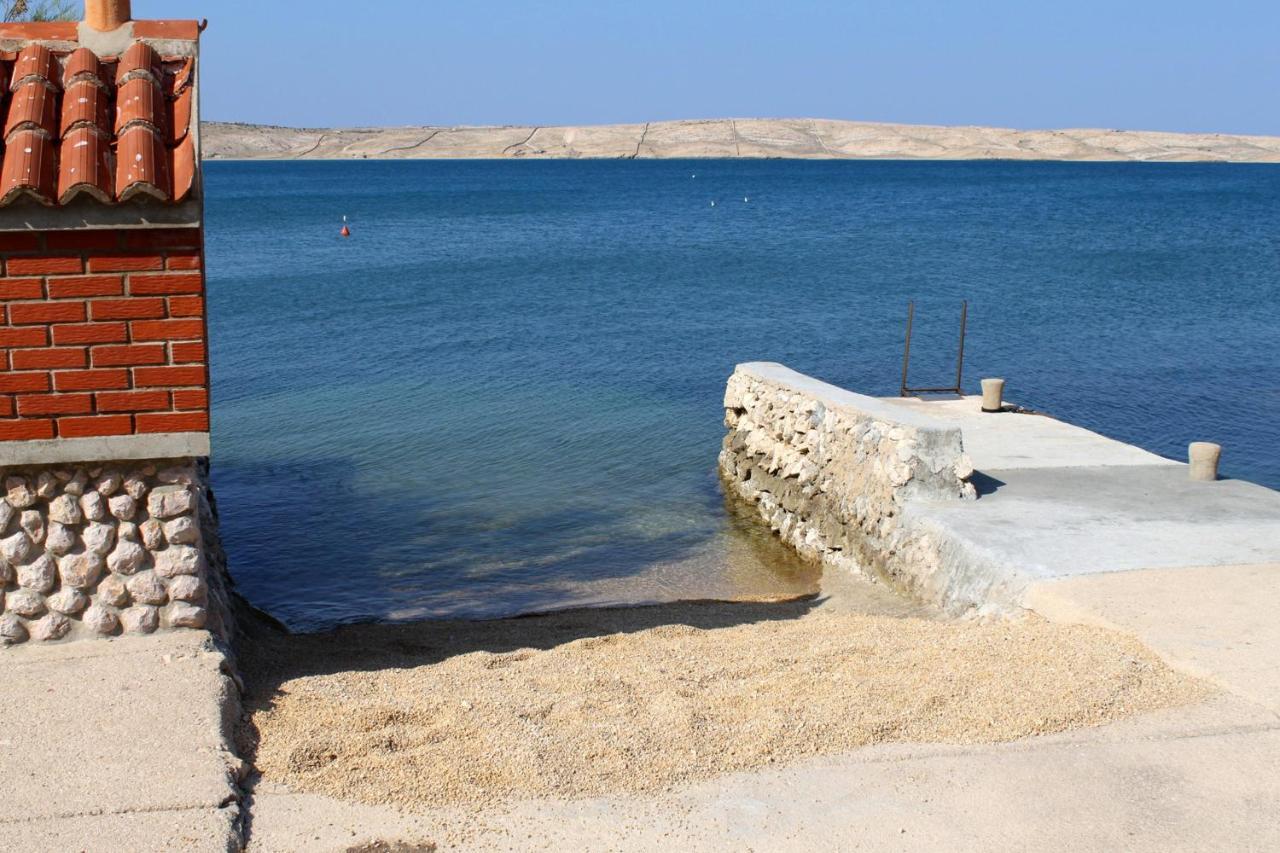 Apartments By The Sea Kustici, Pag - 6335 Zubovići المظهر الخارجي الصورة