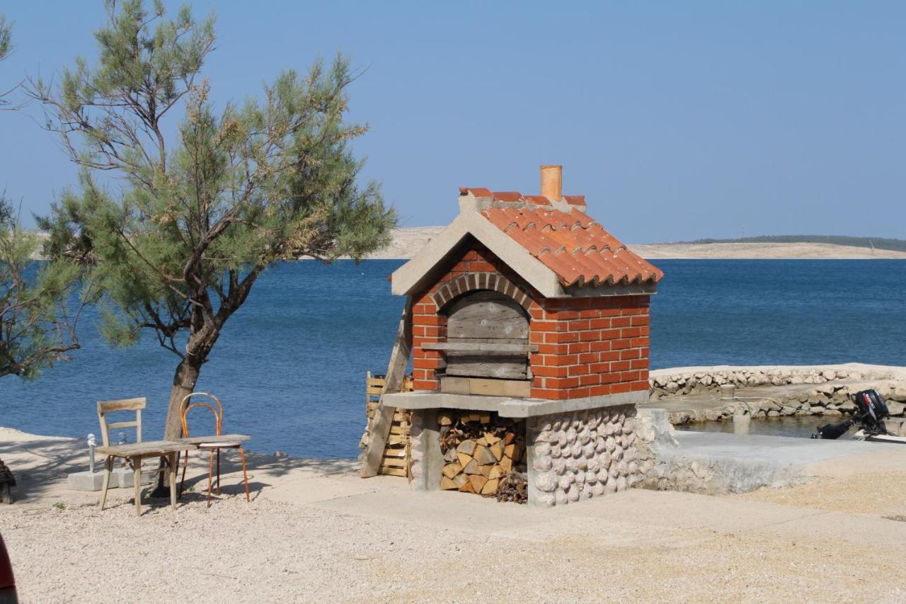 Apartments By The Sea Kustici, Pag - 6335 Zubovići المظهر الخارجي الصورة