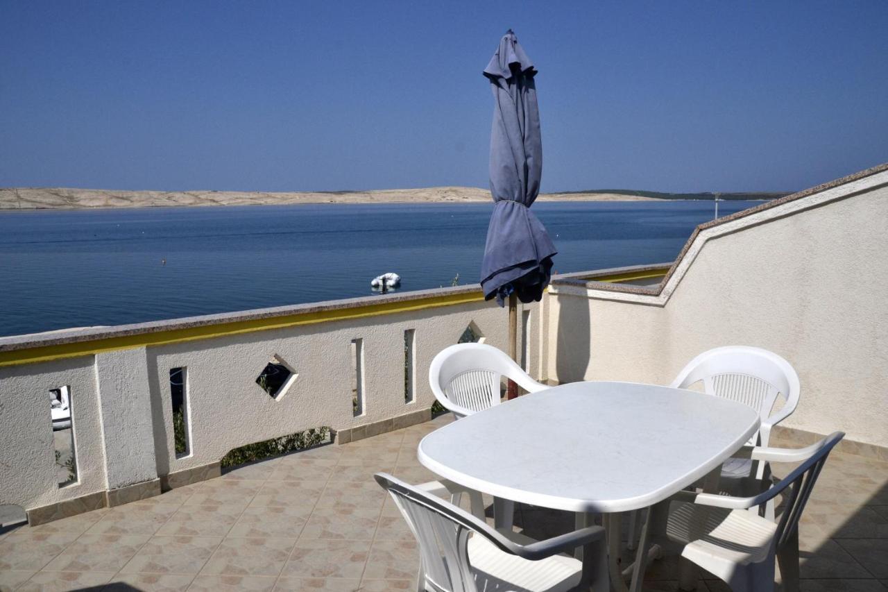 Apartments By The Sea Kustici, Pag - 6335 Zubovići المظهر الخارجي الصورة