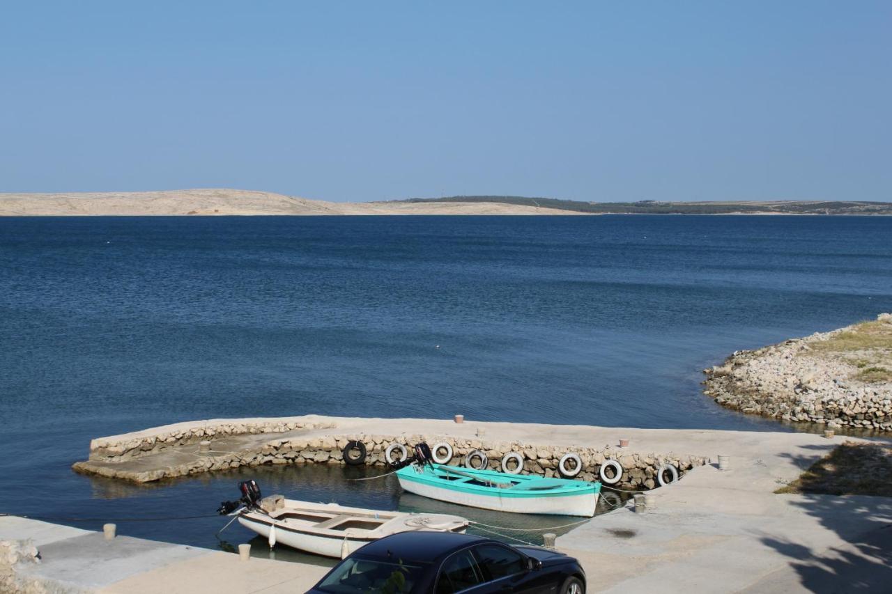 Apartments By The Sea Kustici, Pag - 6335 Zubovići المظهر الخارجي الصورة